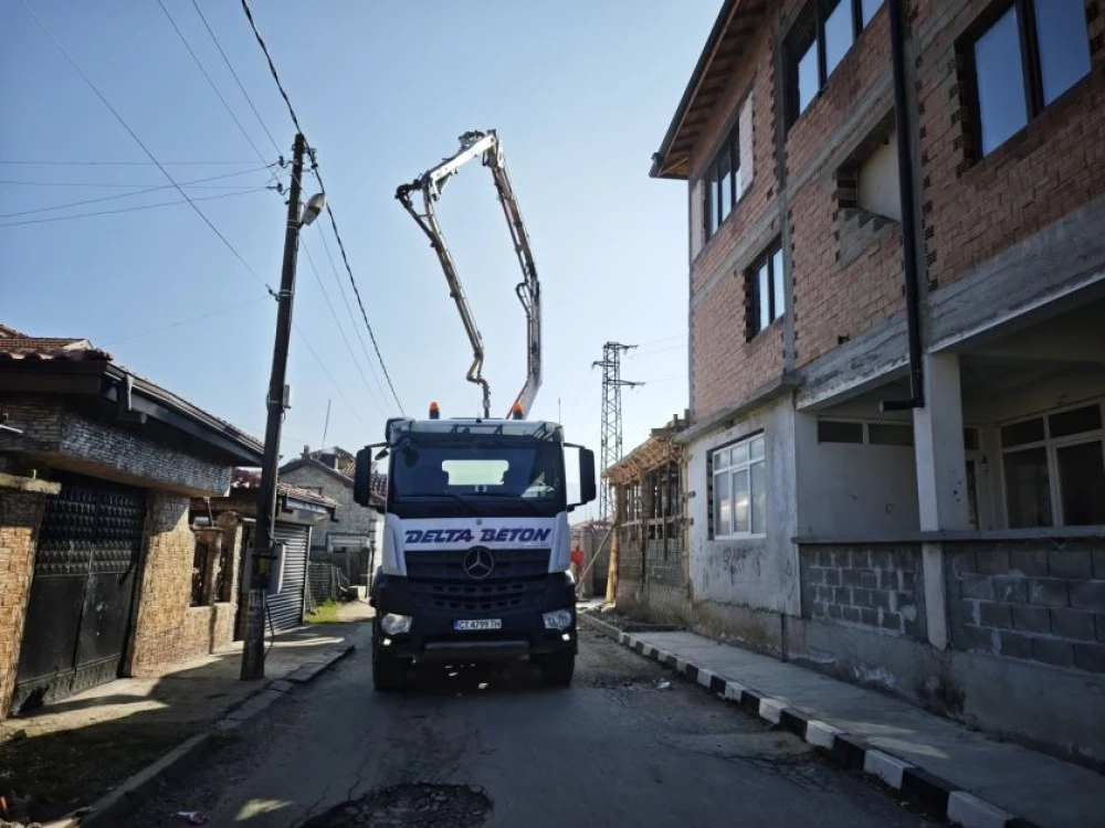 Един човек загина, друг е в критично състояние след удар от волтова дъга в Паничерево