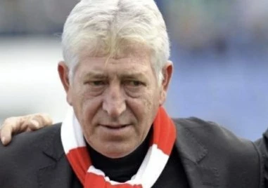 Почина футболната легенда Джони Велинов