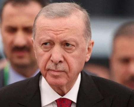 Ердоган: Натъжен съм от смъртта на аятолах Али Хаменеи