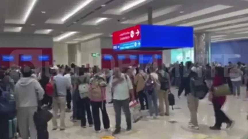Много българи остават блокирани в Близкия изток, летището в Дубай остава затворено