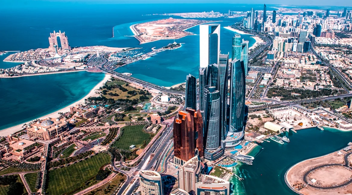 Абу Даби осигурява безплатно удължаване на престоя за блокирани туристи