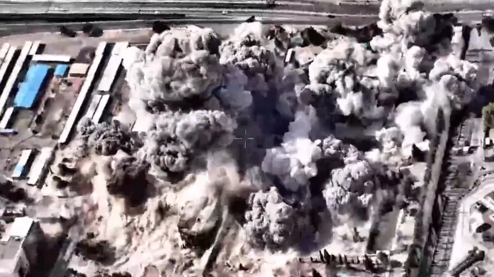 Израел започна удари по цели в „сърцето на Техеран