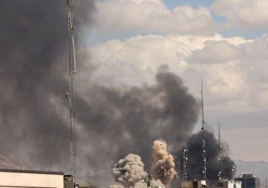 Напрежение в Кувейт: Дим над посолството на САЩ и разбил се изтребител