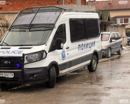 63-годишна жена наръга 21-годишен младеж в Стамболийски