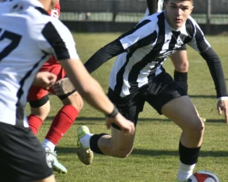 Дубълът на Локомотив с равенство срещу Розова долина