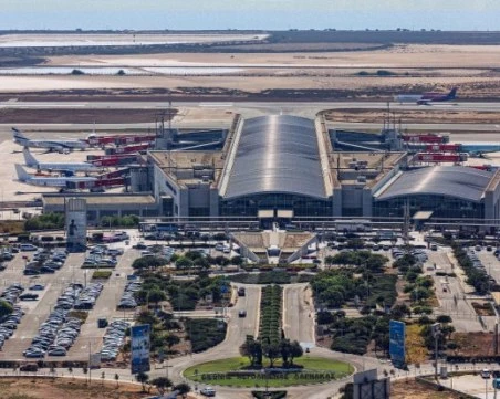 EasyJet и Lufthansa спряха всичките си полети до и от Кипър