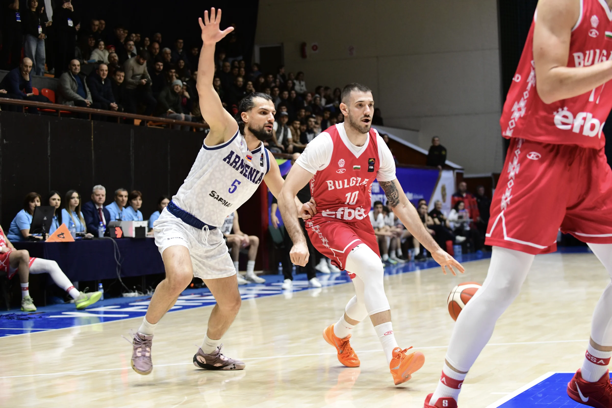 Баскетболните национали удариха Армения като гост за втора победа в европейските квалификации