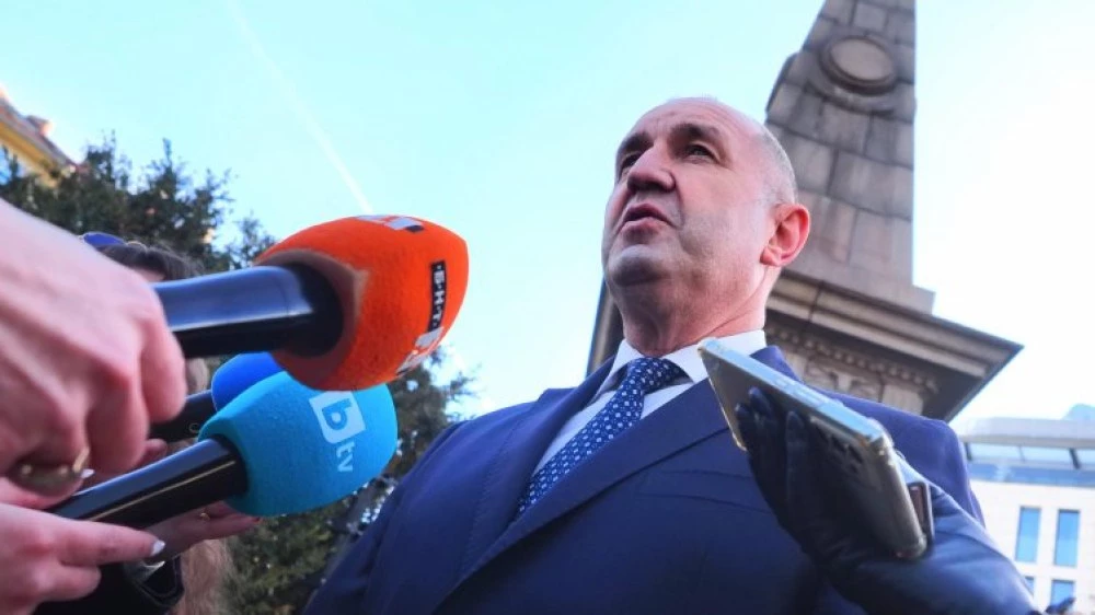 Румен Радев се регистрира в ЦИК с коалиция 