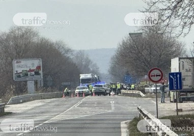 Има загинал при тежката катастрофа с мотор, блокирала Околовръстното на Пловдив