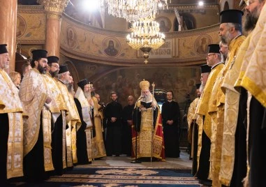 Митрополит Николай и кметът откриха честванията за 3 март в Пловдив с благодарствен молебен