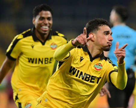 Ботев се справи със Септември на Колежа