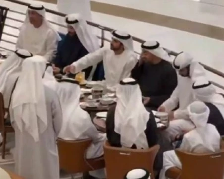 Президентът на ОАЕ и престолонаследникът на Дубай пият кафе, когато системите им хващат ирански дрон