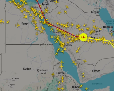 Кацна първият самолет с евакуирани българи от Близкия изток