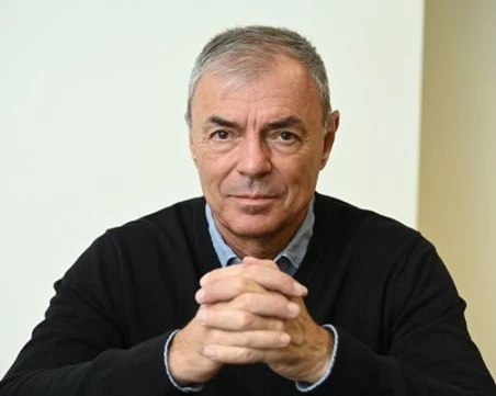 Прокуратурата се заема с училище 