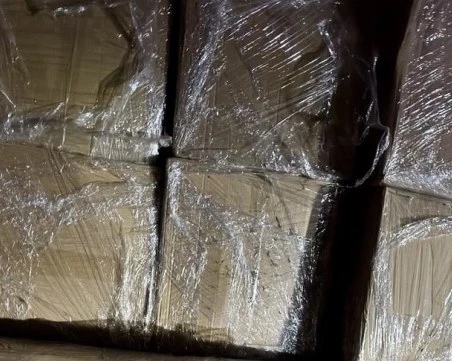 Спипаха близо килограм кокаин и четвърт тон канабис в София