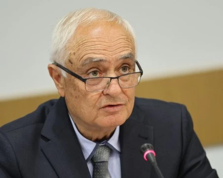 Запрянов: Свикваме спешно заседание на Военното министерство