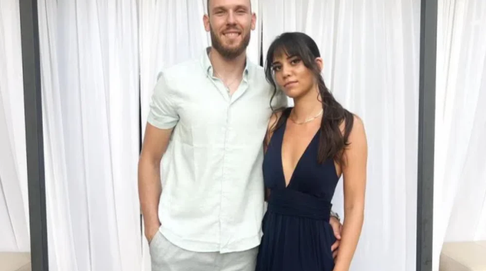 Бебе във волейболния Локомотив