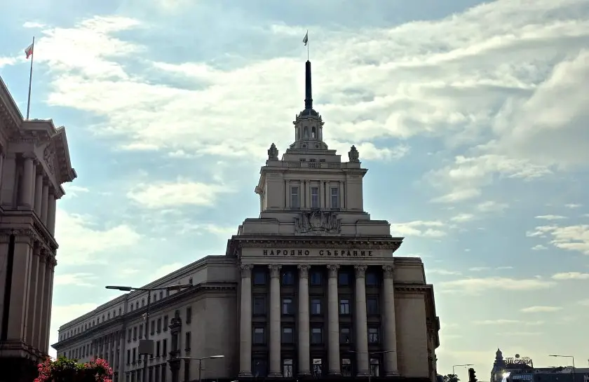 Повечето партии в парламента искат свикване на КСНС заради кризата в Близкия изток