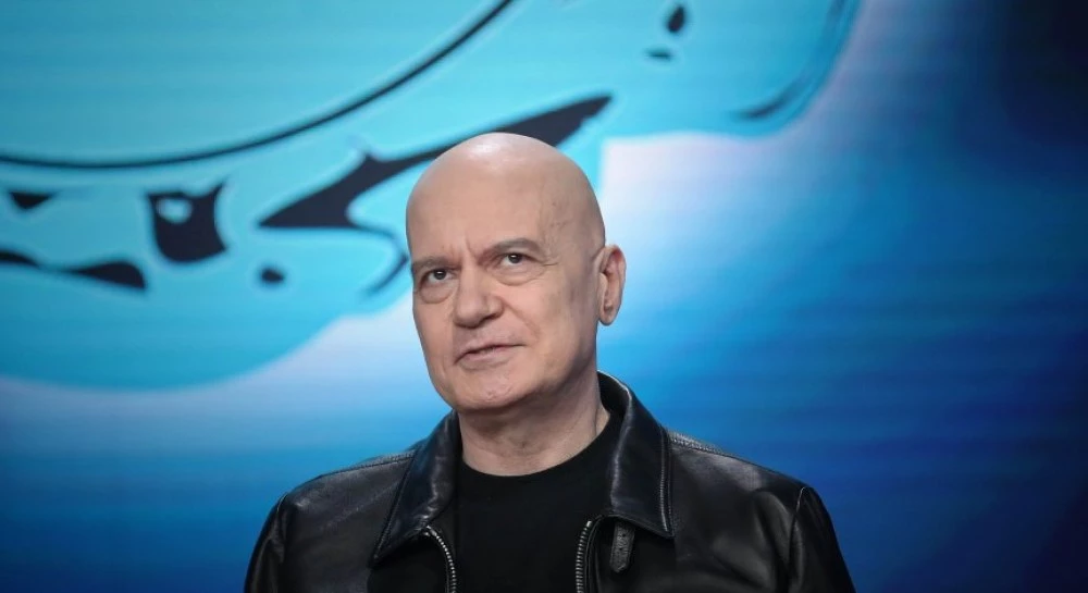 Слави Трифонов пусна песен за трагедията 