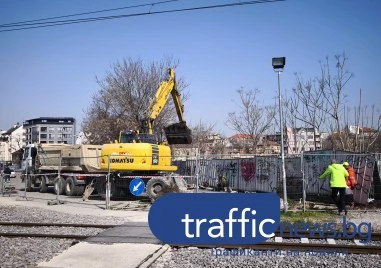 Изграждат западната кула на пасарелката зад Сточна гара, трябва да е завършена през лятото