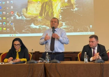 Министър Адемов от Пловдив: От 1 юли пенсиите се увеличават със 7,8%