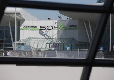 Задържаха млада жена от Непал, представила фалшив документ на софийското летище