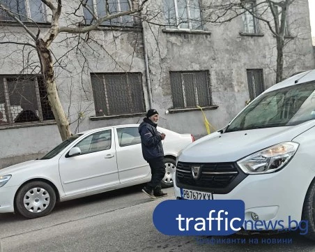 На косъм от трагедия: Мъж преследва шофьори за пари на възлов булевард в Пловдив