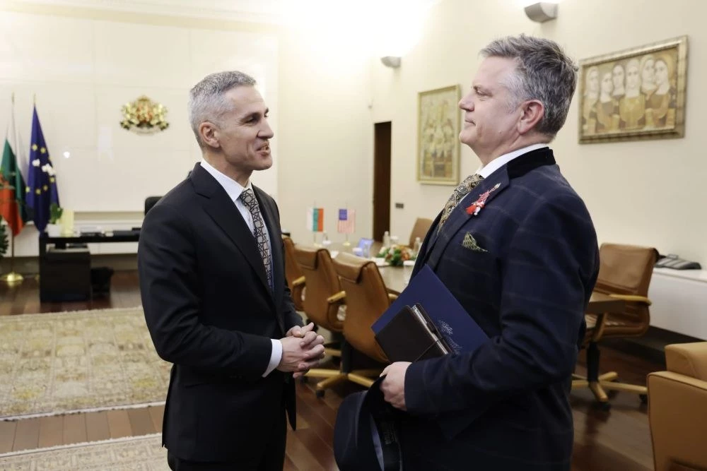 Гюров се срещна с посланика на САЩ