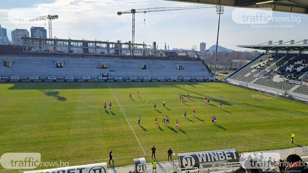 Локо записа една от най-големите си загуби на Лаута и допусна първо поражение за годината
