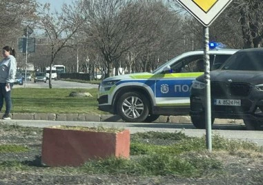 БМВ и Ауди се удариха в Тракия, линейка е на място