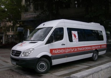 Десетки пловдивски ученици дариха кръв в помощ на нуждаещи се