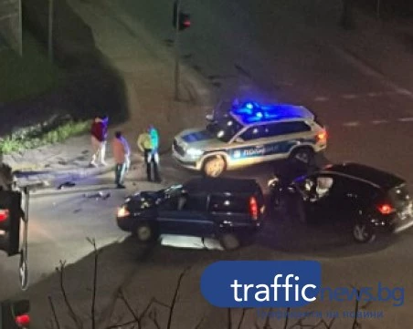 Катастрофа между два автомобила до Големия гигант в Пловдив