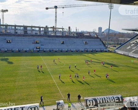 Локо за трети път губи с 0:5 на Лаута