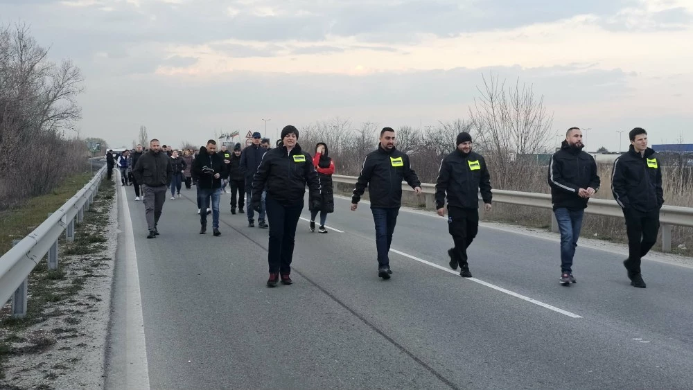 Диана Русинова: Полицията саботира протеста срещу Костадинов