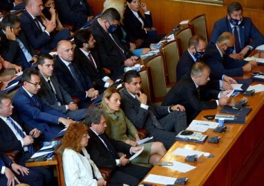 Парламентът на извънредно заседание заради кризата с горивата