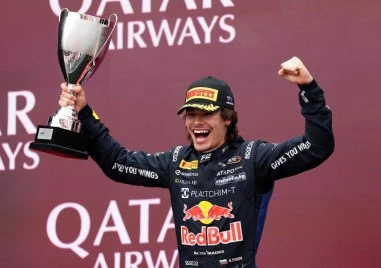 Страхотен! Никола Цолов с първа победа във Формула 2