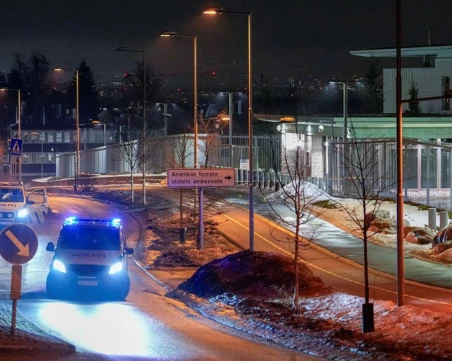 Осло за експлозията в американското посолство: Може да е терористичен акт
