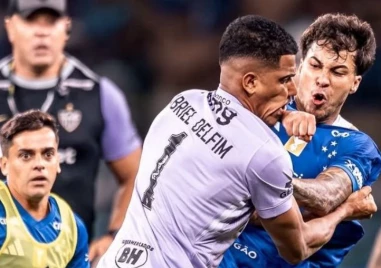 Тотална касапница и рекорд - 23 червени картона в Бразилия