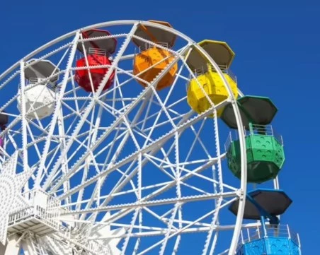 Най-големият лунапарк се завръща в Пловдив за Великден