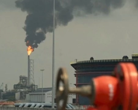 За пръв път от три години: Цената на суровия петрол премина границата от 100 долара за барел