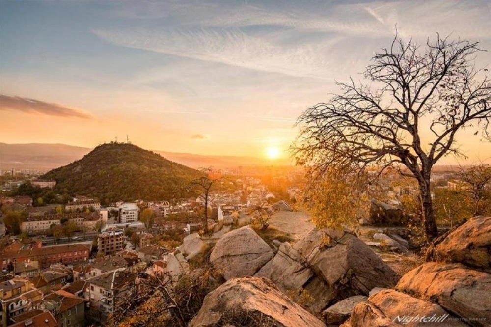 Слънчев вторник в Пловдив, температурите се покачват до 13°