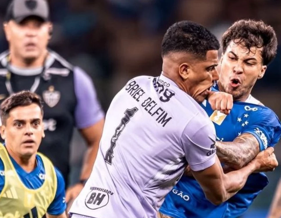 Тотална касапница и рекорд - 23 червени картона в Бразилия