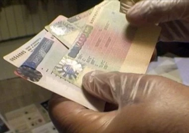 Две млади жени от Иран са задържани с фалшиви френски паспорти на „Капитан Андреево