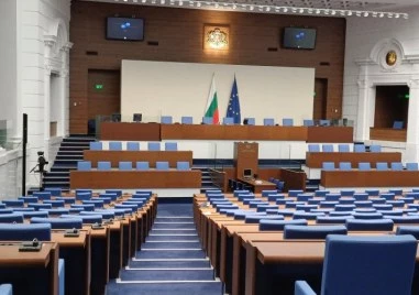 Парламентът с извънредно заседание днес заради кризата с горивата
