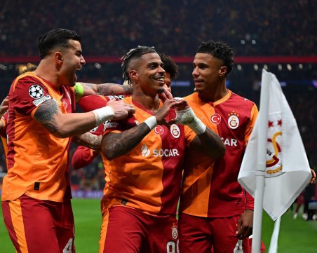 Галатасарай шокира Ливърпул, Нюкасъл изпусна Барселона