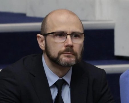 Министър Янкулов: Напълно неясно е защо, след като е имало обосновано предположение за корупция, Теодора Георгиева не е обвиняема