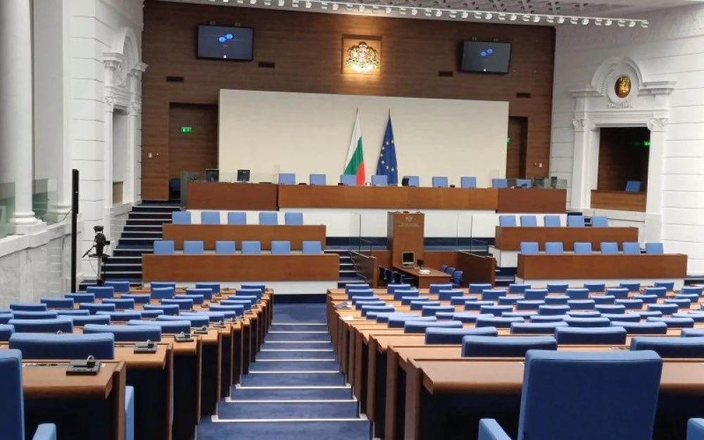 Парламентът с извънредно заседание днес заради кризата с горивата