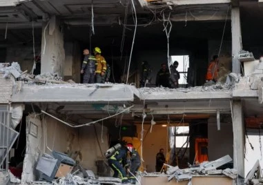 Израел удари няколко ливански града, има убити