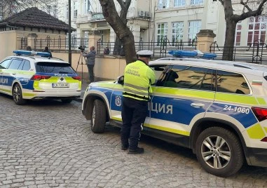 Засилено полицейско присъствие пред МВР заради протеста за оставката на Васил Костадинов