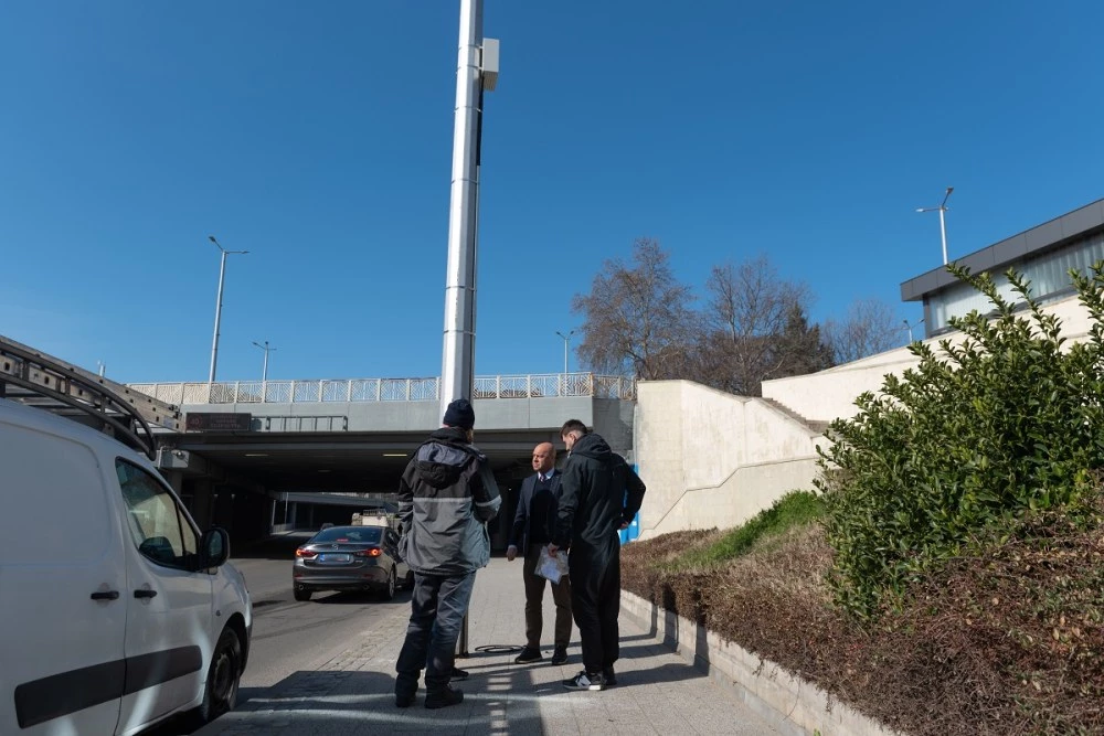 Монтират първата стационарна камера за скорост в Пловдив